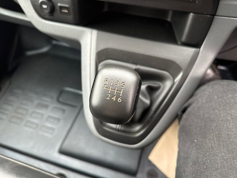 Vauxhall 1.5 Turbo D 2700 Edition Panel Van 5dr Diesel Manual L1 H1 Euro 6 (s/s) (120 ps) Panel Van Manual Diesel Panel Van Manual Diesel