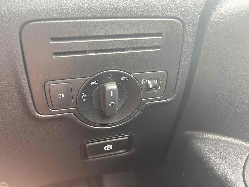 Mercedes-Benz 114 e 41kWh Pure Panel Van 5dr Electric Auto FWD L2 (LWB) (115 ps)