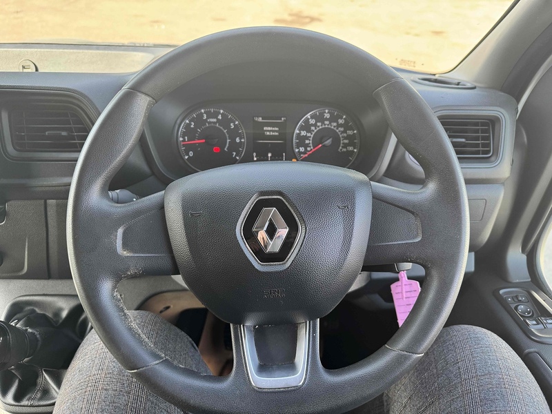 Renault 2.3 dCi 35 Business Panel Van 4dr Diesel Manual FWD LWB Medium Roof Euro 6 (135 ps) Panel Van Manual Diesel