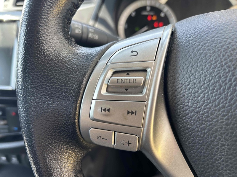 Nissan 2.3 dCi Tekna Pickup Double Cab 4dr Diesel Manual 4WD Euro 6 (s/s) (190 ps)