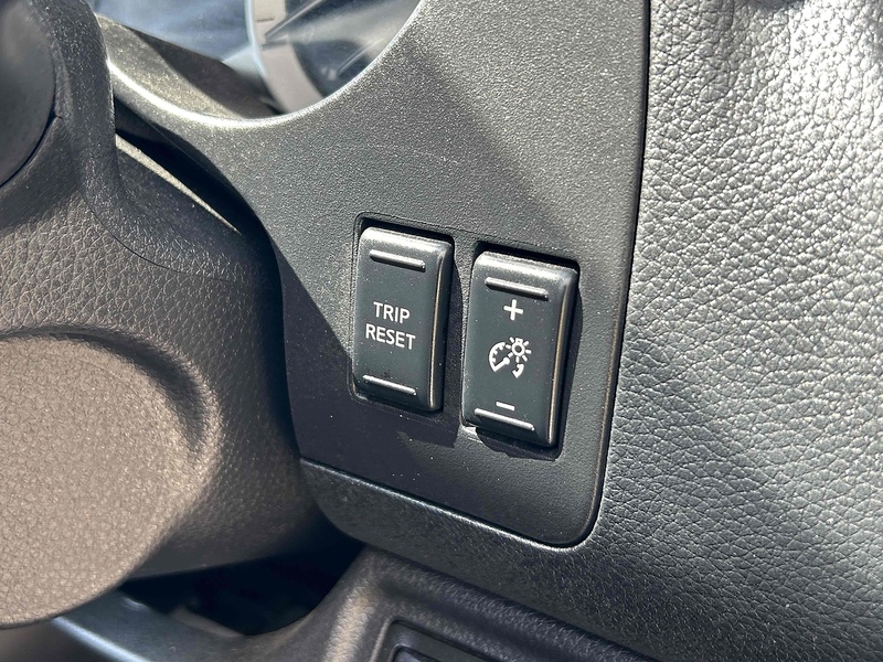 Nissan 2.3 dCi Tekna Pickup Double Cab 4dr Diesel Manual 4WD Euro 6 (s/s) (190 ps)