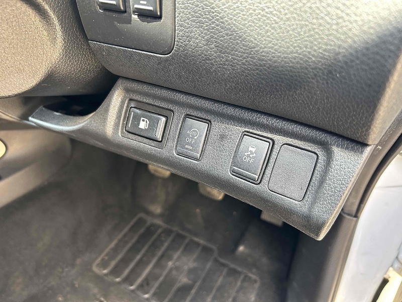 Nissan 2.3 dCi Tekna Pickup Double Cab 4dr Diesel Manual 4WD Euro 6 (s/s) (190 ps)