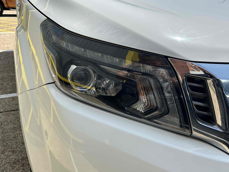 Nissan 2.3 dCi Tekna Pickup Double Cab 4dr Diesel Manual 4WD Euro 6 (s/s) (190 ps)