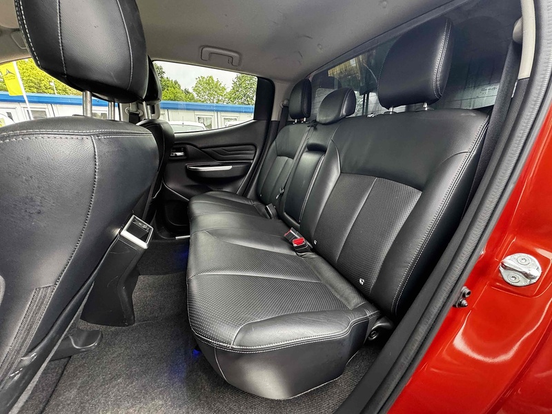 Mitsubishi DI-D DC Barbarian Pickup 2.2 Automatic Diesel