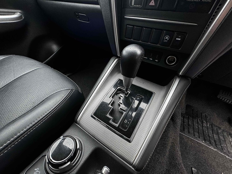 Mitsubishi DI-D DC Barbarian Pickup 2.2 Automatic Diesel