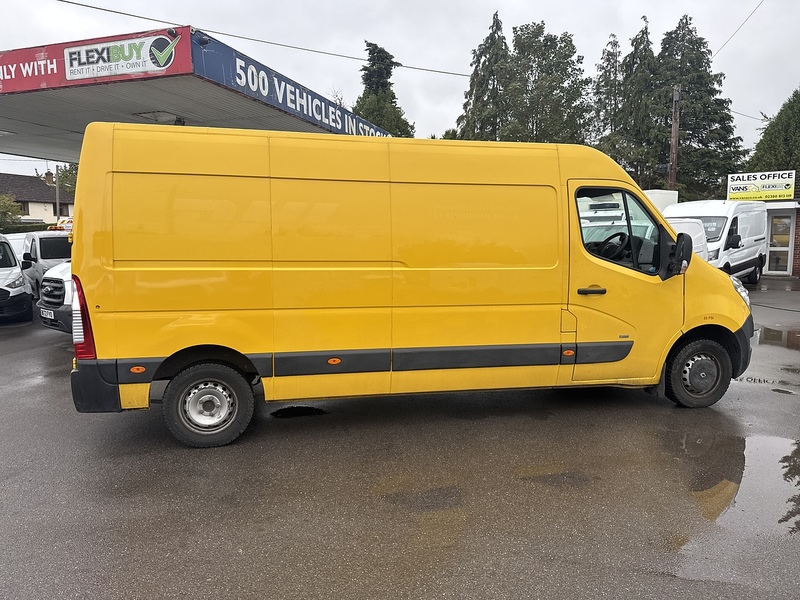Renault ZE 31 33kWh Business Panel Van 5dr Electric Auto FWD LWB Medium Roof (i) (77 ps)