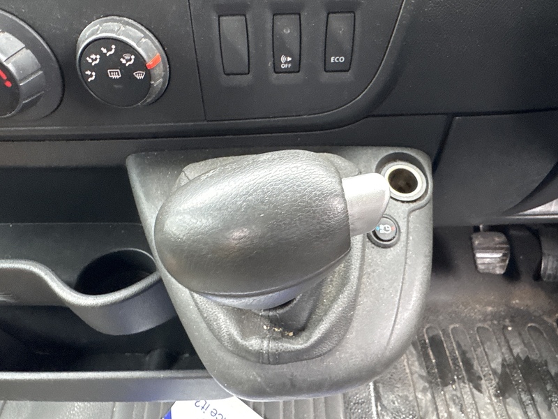 Renault ZE 31 33kWh Business Panel Van 5dr Electric Auto FWD LWB Medium Roof (i) (77 ps)