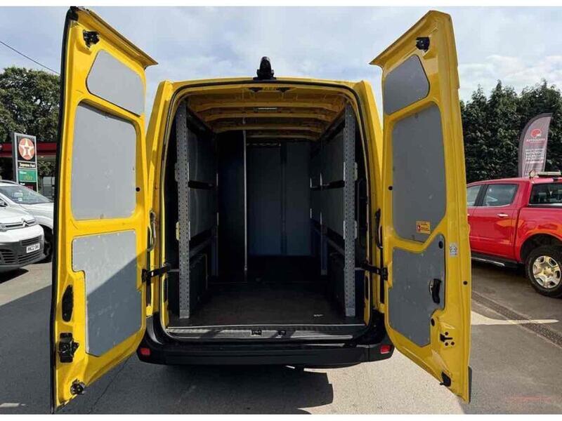 Renault ZE 31 33kWh Business Panel Van 5dr Electric Auto FWD LWB Medium Roof (i) (77 ps) Panel Van Automatic Electric