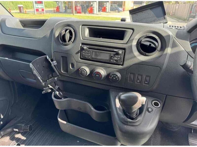 Renault ZE 31 33kWh Business Panel Van 5dr Electric Auto FWD LWB Medium Roof (i) (77 ps) Panel Van Automatic Electric