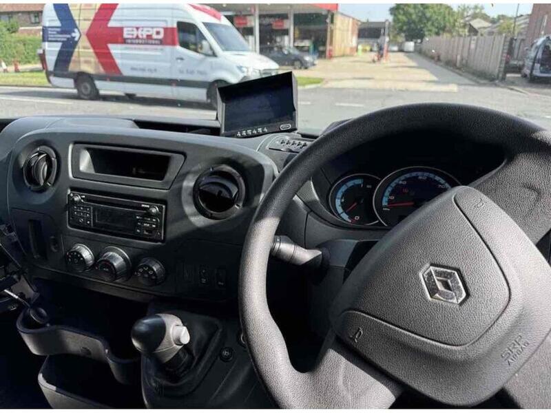 Renault ZE 31 33kWh Business Panel Van 5dr Electric Auto FWD LWB Medium Roof (i) (77 ps) Panel Van Automatic Electric