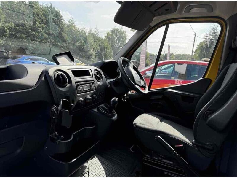 Renault ZE 31 33kWh Business Panel Van 5dr Electric Auto FWD LWB Medium Roof (i) (77 ps) Panel Van Automatic Electric