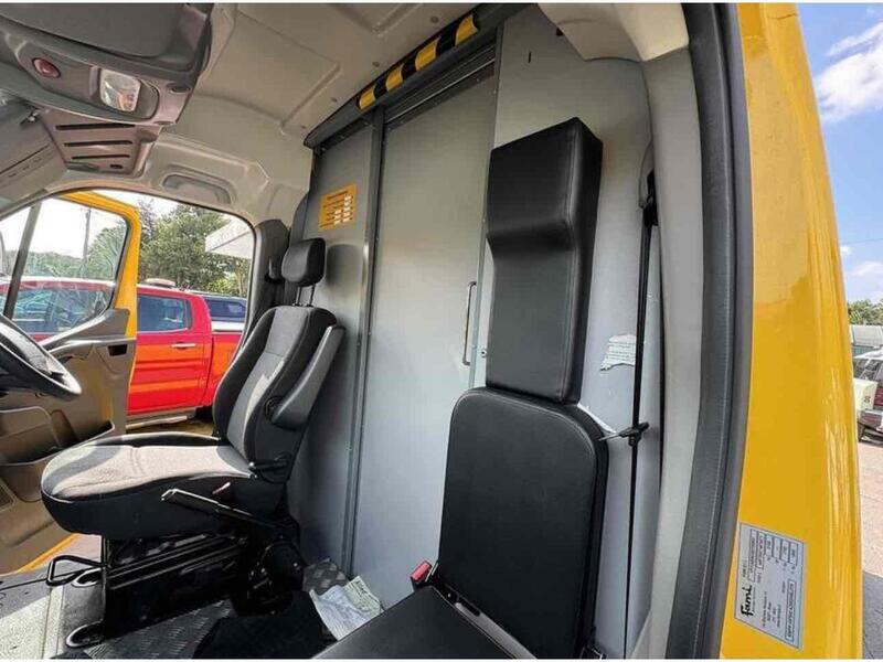 Renault ZE 31 33kWh Business Panel Van 5dr Electric Auto FWD LWB Medium Roof (i) (77 ps) Panel Van Automatic Electric