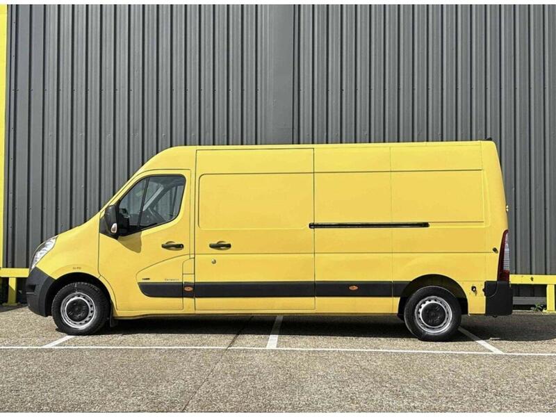 Renault ZE 31 33kWh Business Panel Van 5dr Electric Auto FWD LWB Medium Roof (i) (77 ps)