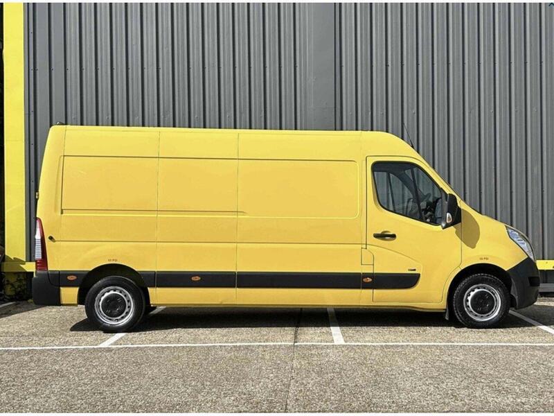 Renault ZE 31 33kWh Business Panel Van 5dr Electric Auto FWD LWB Medium Roof (i) (77 ps)