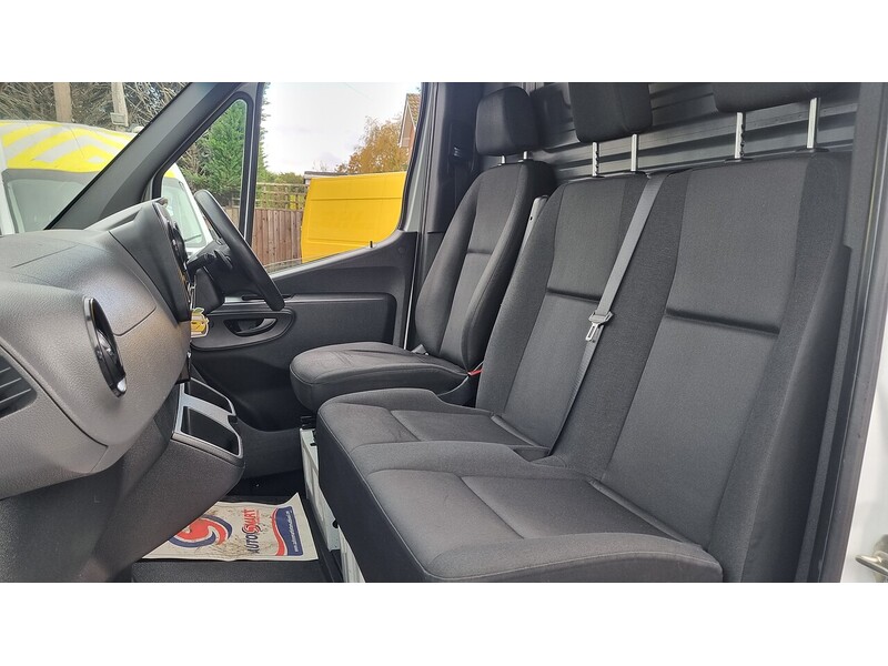 Mercedes-Benz Progressive Panel Van 0.0 Automatic Electric