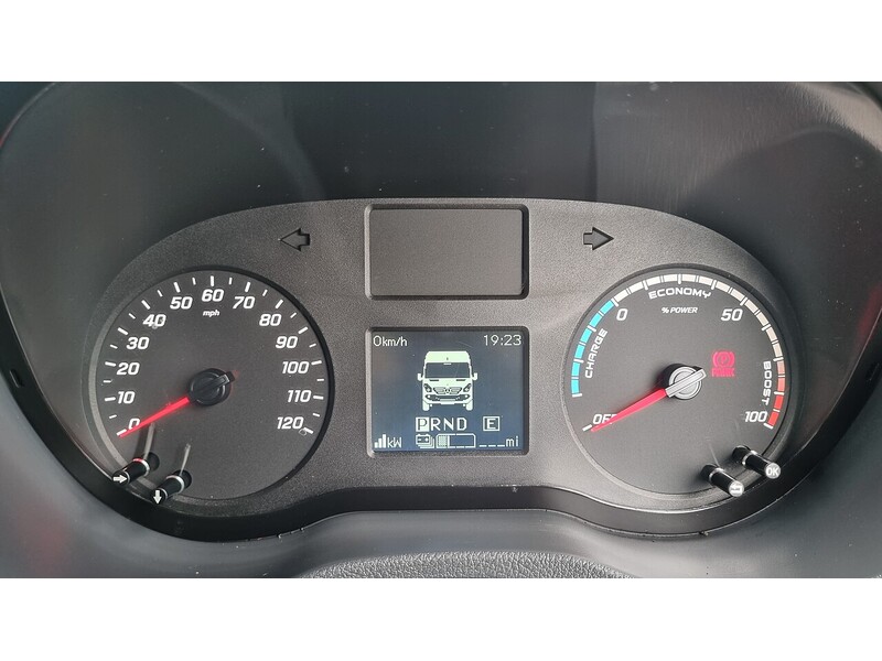 Mercedes-Benz Progressive Panel Van 0.0 Automatic Electric