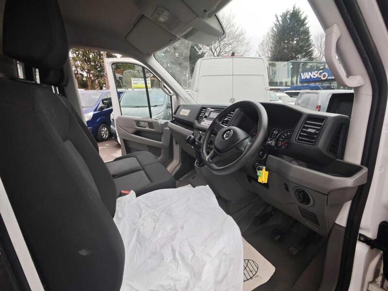 Volkswagen 2.0 TDI CR35 Startline Flat Frame Chassis Cab 2dr Diesel Manual FWD LWB Euro 6 (s/s) (Flat Frame) 2.0 2dr Luton Van Manual Diesel