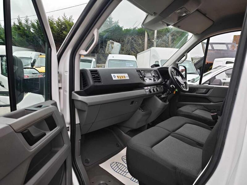 Volkswagen 2.0 TDI CR35 Startline Flat Frame Chassis Cab 2dr Diesel Manual FWD LWB Euro 6 (s/s) (Flat Frame) 2.0 2dr Luton Van Manual Diesel