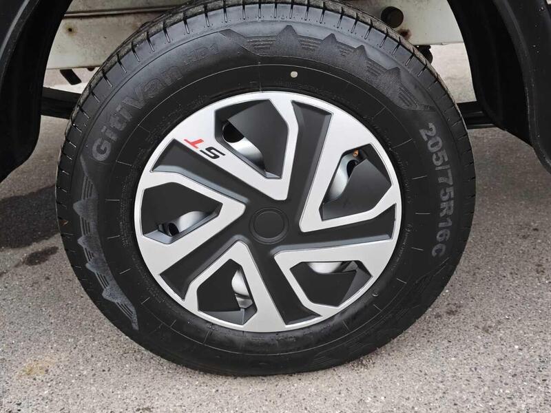 Volkswagen 2.0 TDI CR35 Startline Flat Frame Chassis Cab 2dr Diesel Manual FWD LWB Euro 6 (s/s) (Flat Frame) 2.0 2dr Luton Van Manual Diesel