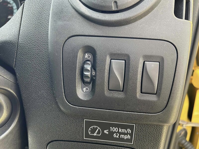 Renault ZE 31 33kWh Business Panel Van 5dr Electric Auto FWD LWB Medium Roof (i) (77 ps)