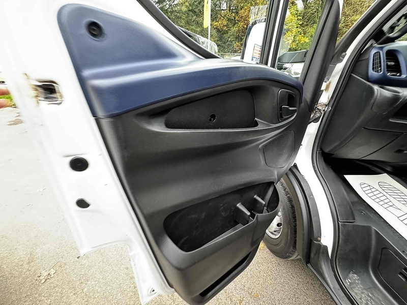 Iveco Tipper 3.0 Automatic Diesel