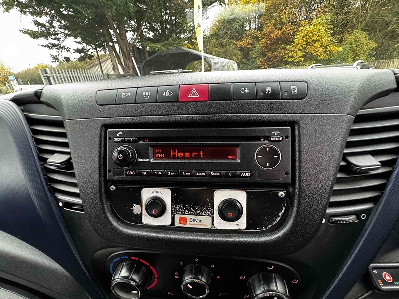 Iveco Tipper 3.0 Automatic Diesel