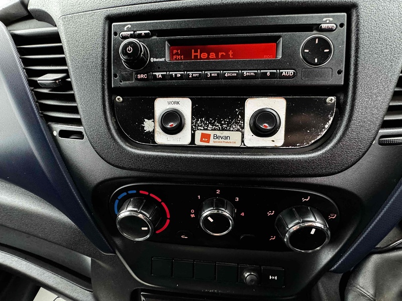 Iveco Tipper 3.0 Automatic Diesel