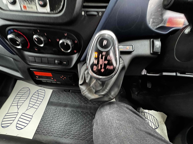 Iveco Tipper 3.0 Automatic Diesel