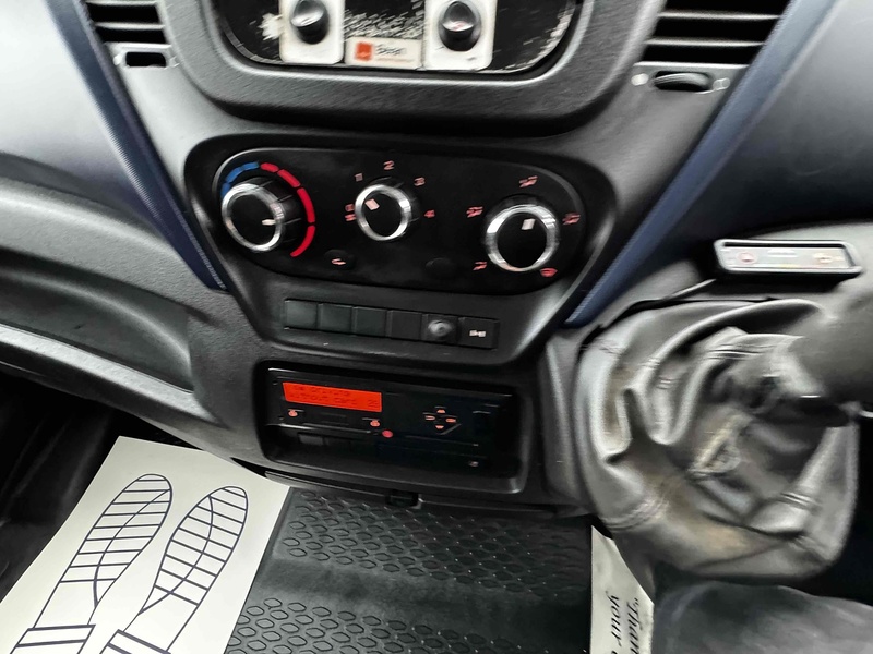 Iveco Tipper 3.0 Automatic Diesel