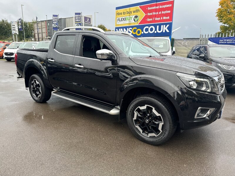 Nissan 2.3 dCi Tekna Pickup Double Cab 4dr Diesel Auto 4WD Euro 6 (190 ps)