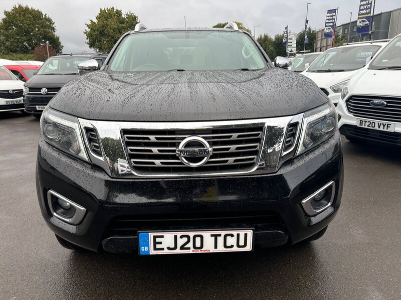Nissan 2.3 dCi Tekna Pickup Double Cab 4dr Diesel Auto 4WD Euro 6 (190 ps)
