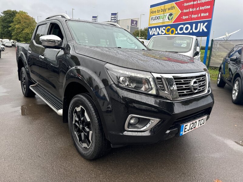 Nissan 2.3 dCi Tekna Pickup Double Cab 4dr Diesel Auto 4WD Euro 6 (190 ps)