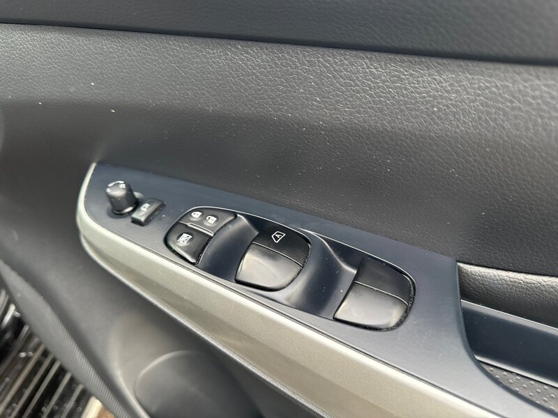 Nissan 2.3 dCi Tekna Pickup Double Cab 4dr Diesel Auto 4WD Euro 6 (190 ps)