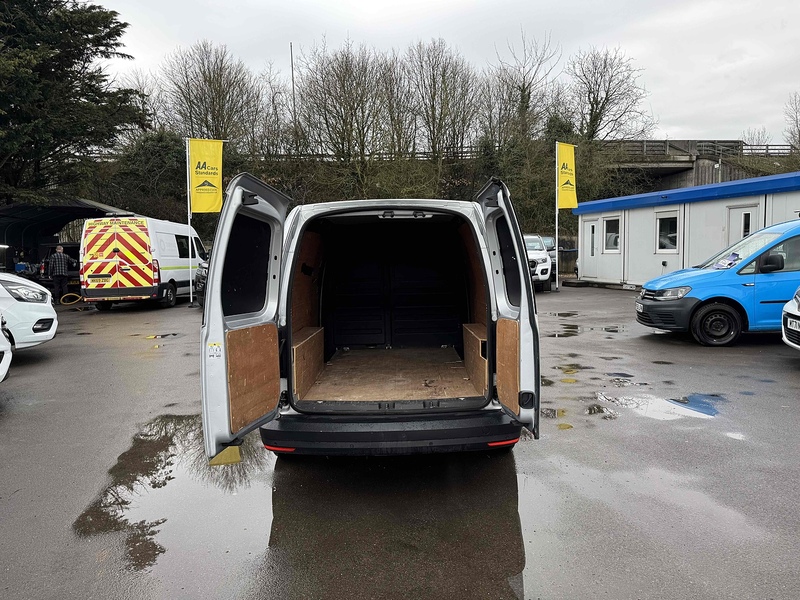 Volkswagen 1.6 TDI C20 BlueMotion Tech Startline Panel Van 6dr Diesel Manual LWB Euro 5 (s/s) (102 ps) Panel Van Manual Diesel