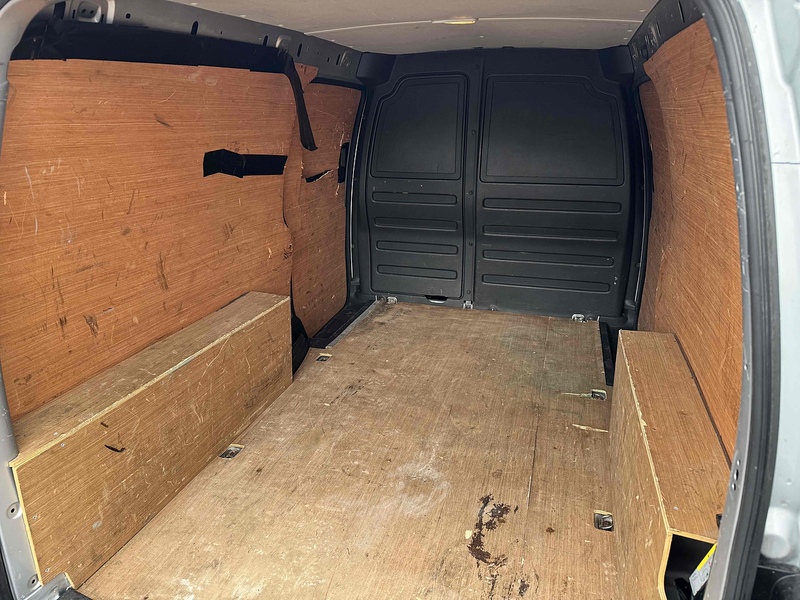 Volkswagen 1.6 TDI C20 BlueMotion Tech Startline Panel Van 6dr Diesel Manual LWB Euro 5 (s/s) (102 ps) Panel Van Manual Diesel