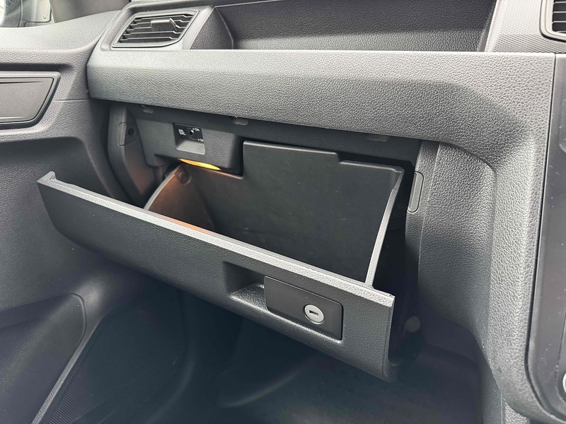 Volkswagen 1.6 TDI C20 BlueMotion Tech Startline Panel Van 6dr Diesel Manual LWB Euro 5 (s/s) (102 ps) Panel Van Manual Diesel