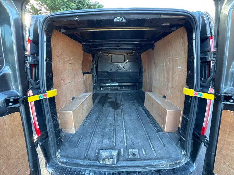 Ford 280 EcoBlue Limited Panel Van 2.0 Manual Diesel