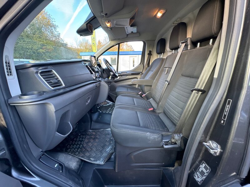 Ford 280 EcoBlue Limited Panel Van 2.0 Manual Diesel