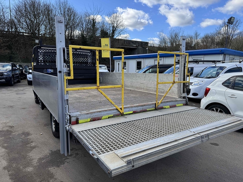 Ford 350 EcoBlue Leader 2.0 2dr Dropside Manual Diesel Dropside Manual Diesel