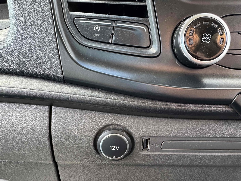 Ford 350 EcoBlue Leader 2.0 2dr Dropside Manual Diesel Dropside Manual Diesel