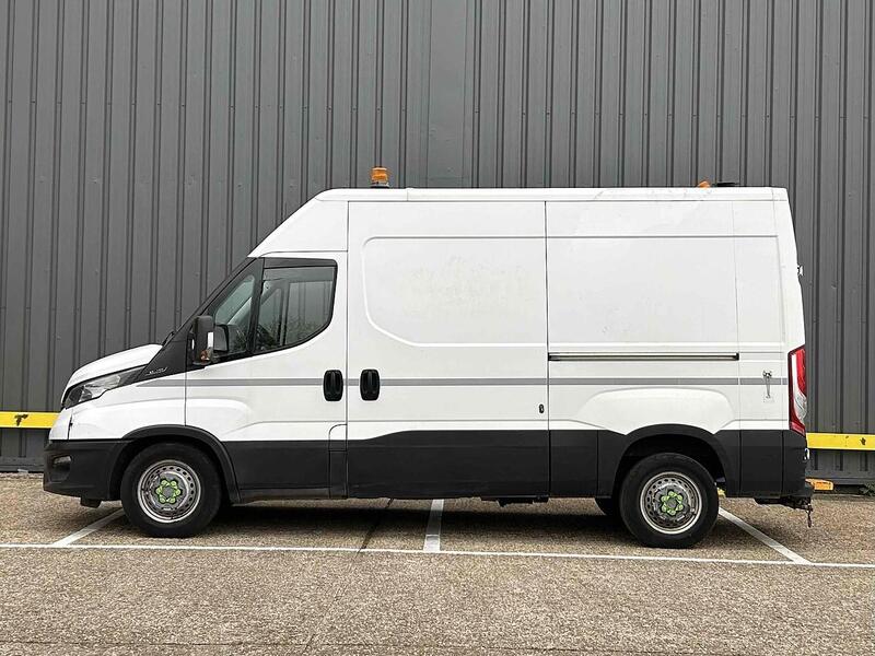 Iveco 2.3D HPI 12V 35S 3520 Panel Van 5dr Diesel Manual MWB Euro 6 (s/s) (116 ps) Panel Van Manual Diesel