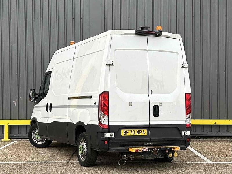 Iveco 2.3D HPI 12V 35S 3520 Panel Van 5dr Diesel Manual MWB Euro 6 (s/s) (116 ps) Panel Van Manual Diesel
