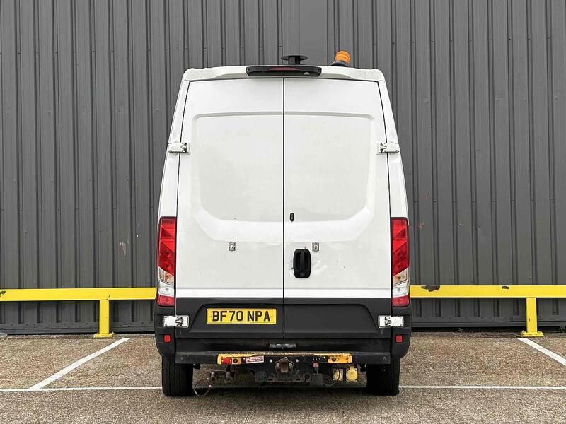 Iveco 2.3D HPI 12V 35S 3520 Panel Van 5dr Diesel Manual MWB Euro 6 (s/s) (116 ps) Panel Van Manual Diesel