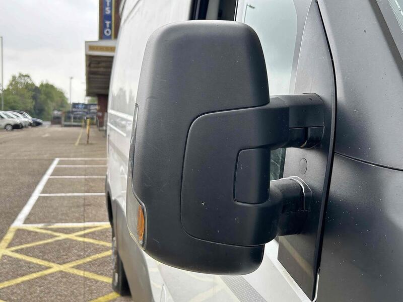 Iveco 2.3D HPI 12V 35S 3520 Panel Van 5dr Diesel Manual MWB Euro 6 (s/s) (116 ps) Panel Van Manual Diesel