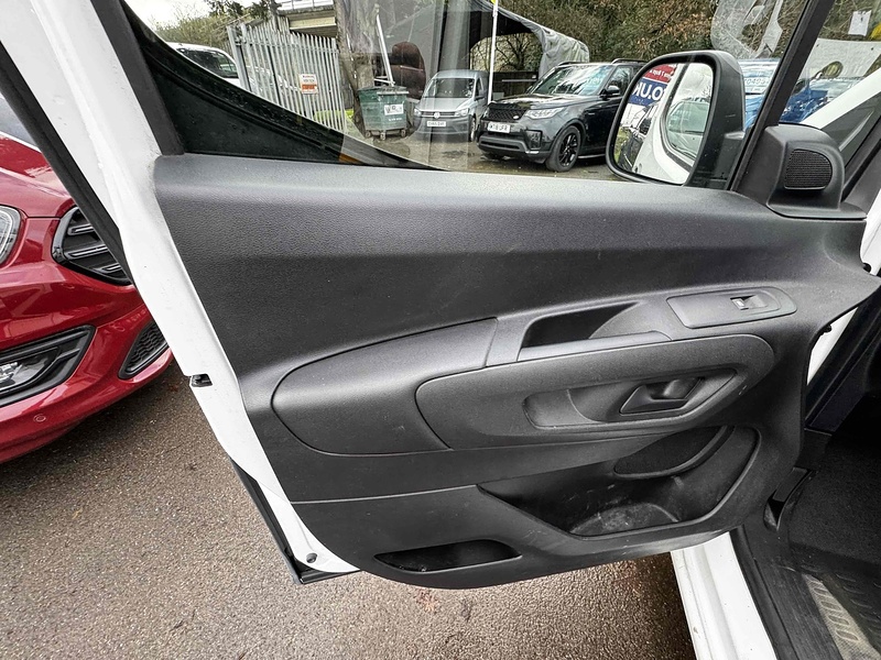 Peugeot BlueHDi 950 Grip Panel Van 1.6 Manual Diesel Panel Van Manual Diesel