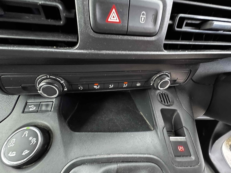 Peugeot BlueHDi 950 Grip Panel Van 1.6 Manual Diesel Panel Van Manual Diesel