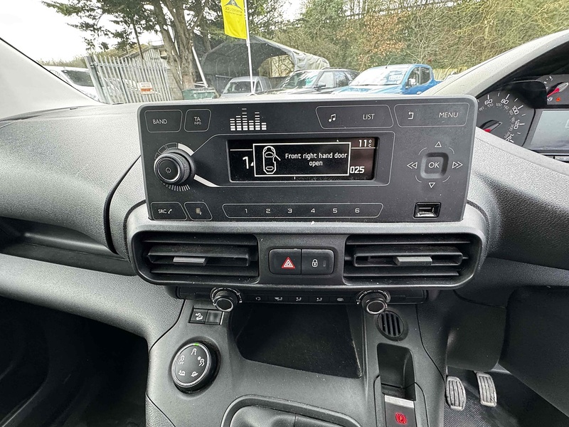 Peugeot BlueHDi 950 Grip Panel Van 1.6 Manual Diesel Panel Van Manual Diesel