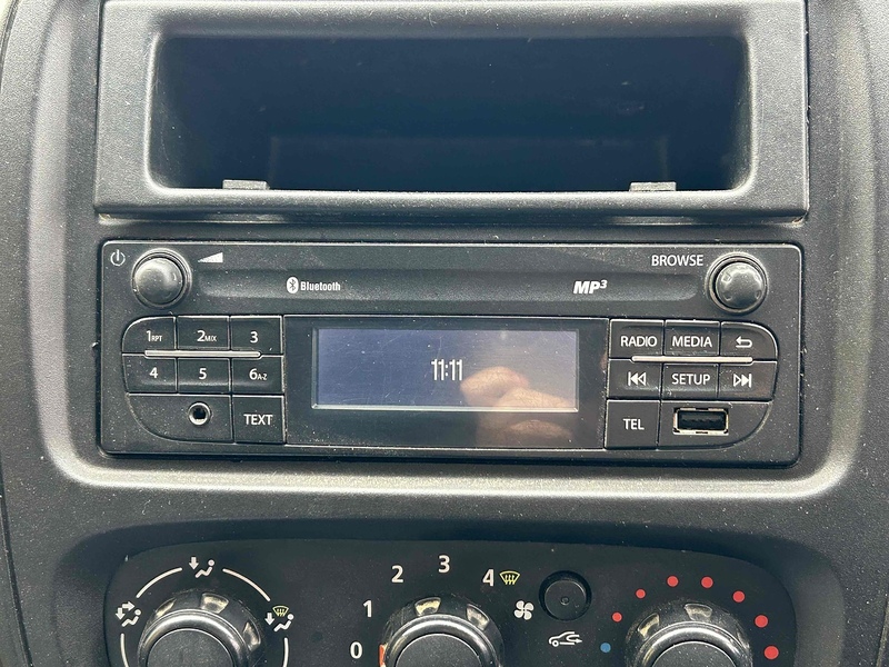 Renault 1.6 dCi ENERGY 29 Business Minibus Double Cab 5dr Diesel Manual LWB Euro 6 (s/s) (9 Seat) (125 ps) Minibus Manual Diesel Minibus Manual Diesel