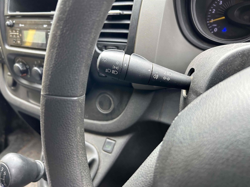 Renault 1.6 dCi ENERGY 29 Business Minibus Double Cab 5dr Diesel Manual LWB Euro 6 (s/s) (9 Seat) (125 ps) Minibus Manual Diesel Minibus Manual Diesel