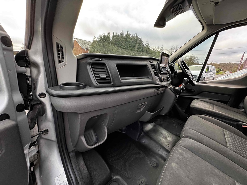 Ford 350 EcoBlue Trend 2.0 5dr Welfare Vans Manual Diesel Window Vans Manual Diesel